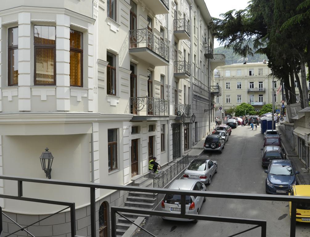 Opera Hotel Tbilisi Exteriör bild